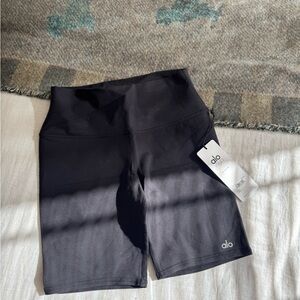 ALO Yoga Women's Classic Black Bike Shorts